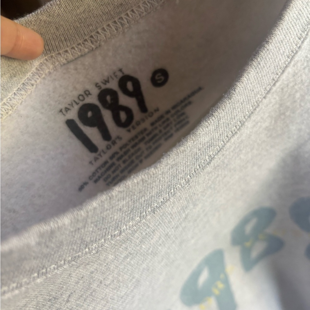 1989 Taylor Swift crewneck grey official Version small s Spotify showgirl used